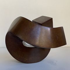 Clement Meadmore

_Lap_ 1974

indoor bronze 43x44x43cm POA